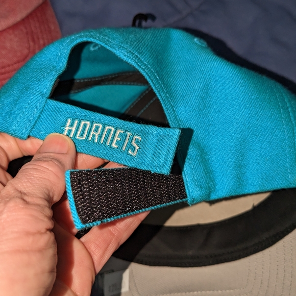 Charlotte hornets basketball NBA cap. Adjustable size - Picture 6 of 6